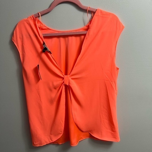 Express NWT neon orange backless blouse - Picture 2 of 4